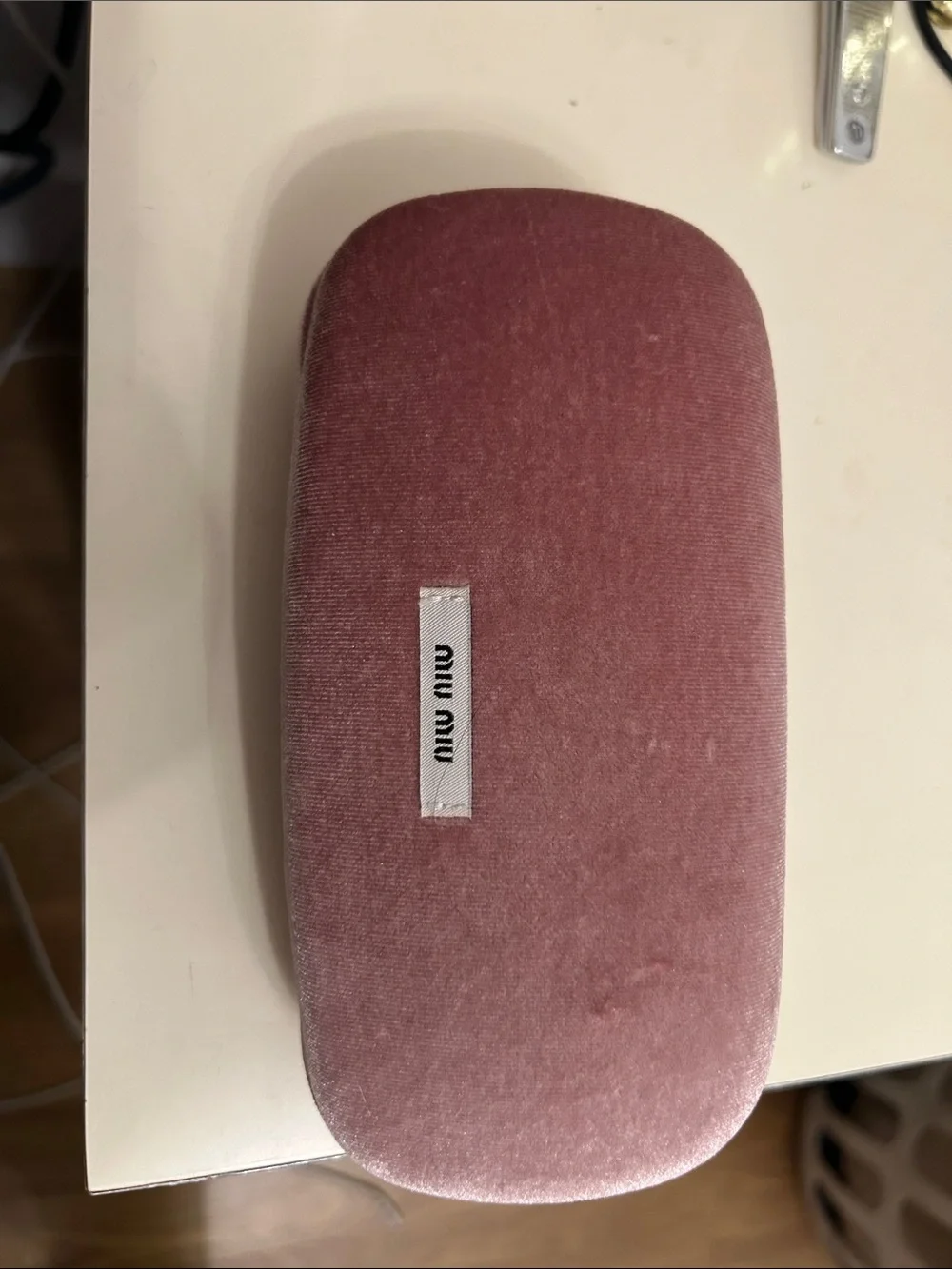 Eyeglasses Case (Not a phone accessory)